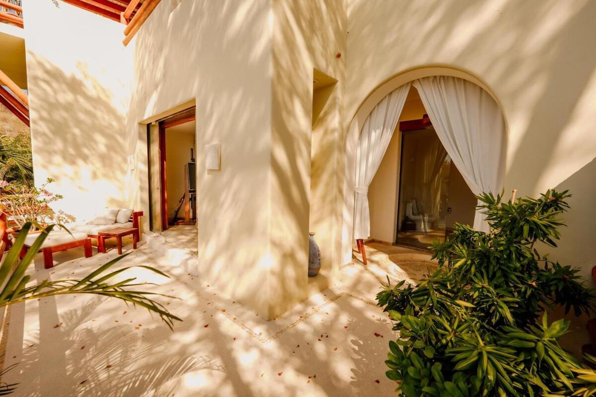 Dream Villa With Private Beach And Catering Сиуатанехо Екстериор снимка