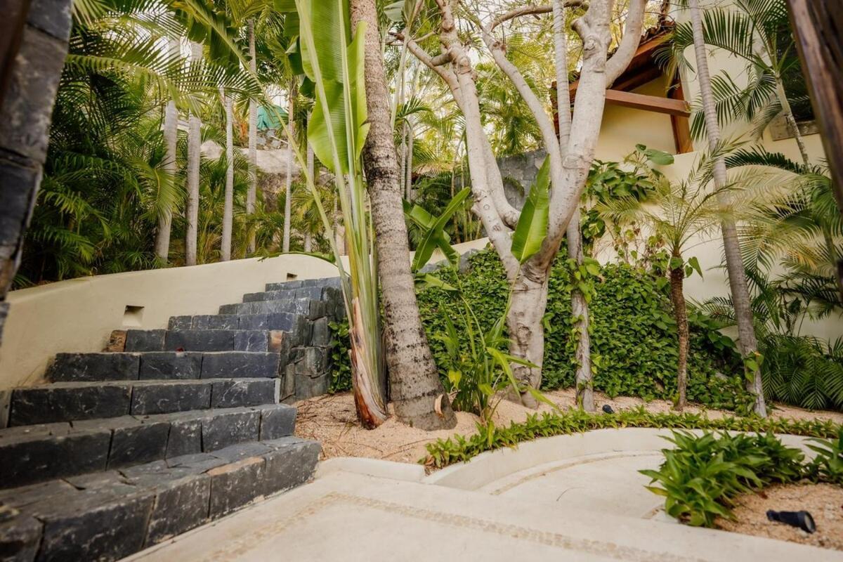 Dream Villa With Private Beach And Catering Сиуатанехо Екстериор снимка